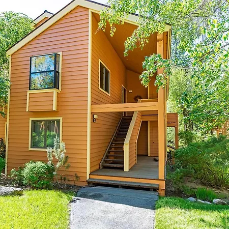 Villa 107 Mccloud - Highly Sought After Complex